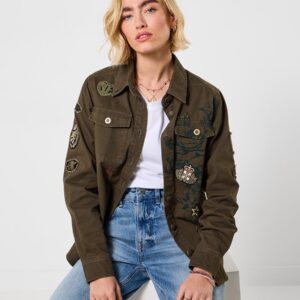 Lexie Boutique 徽章襯衫